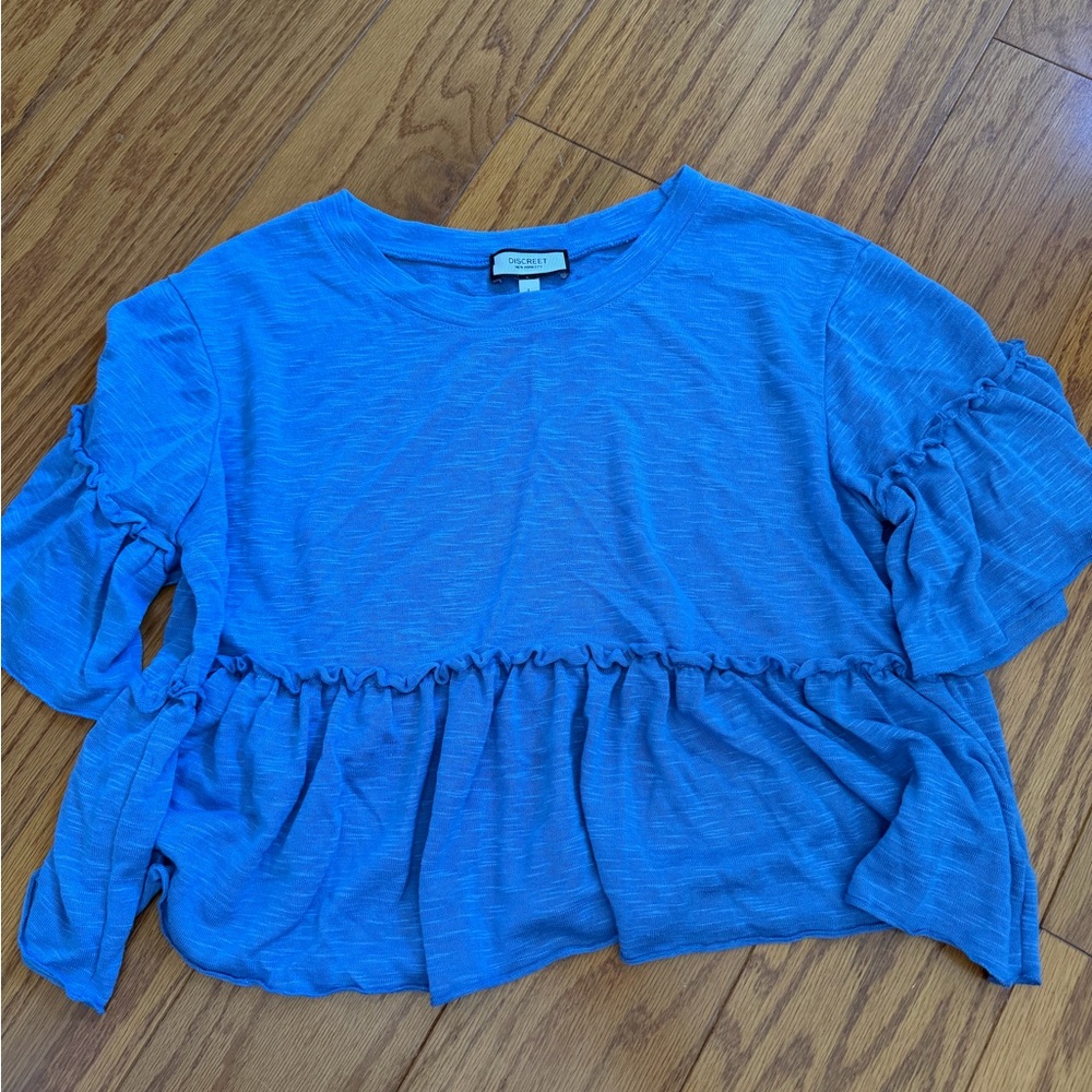 Blue Ruffled Women's Top Discreet New York Large L Ruffle